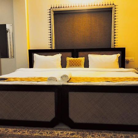 Hotel Kolam Shantiniketan Bagian luar foto