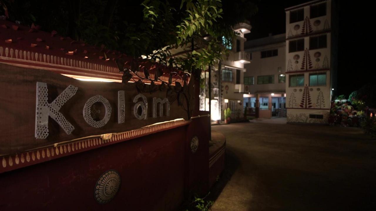 Hotel Kolam Shantiniketan Bagian luar foto