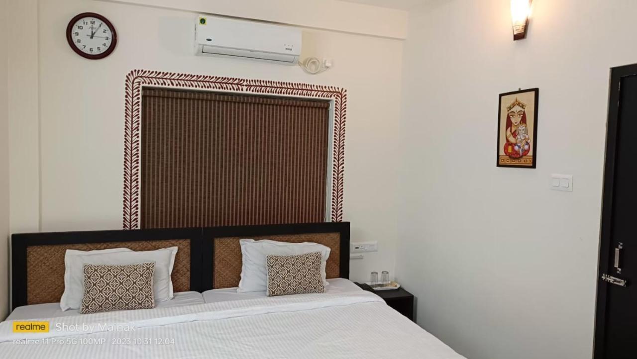 Hotel Kolam Shantiniketan Bagian luar foto