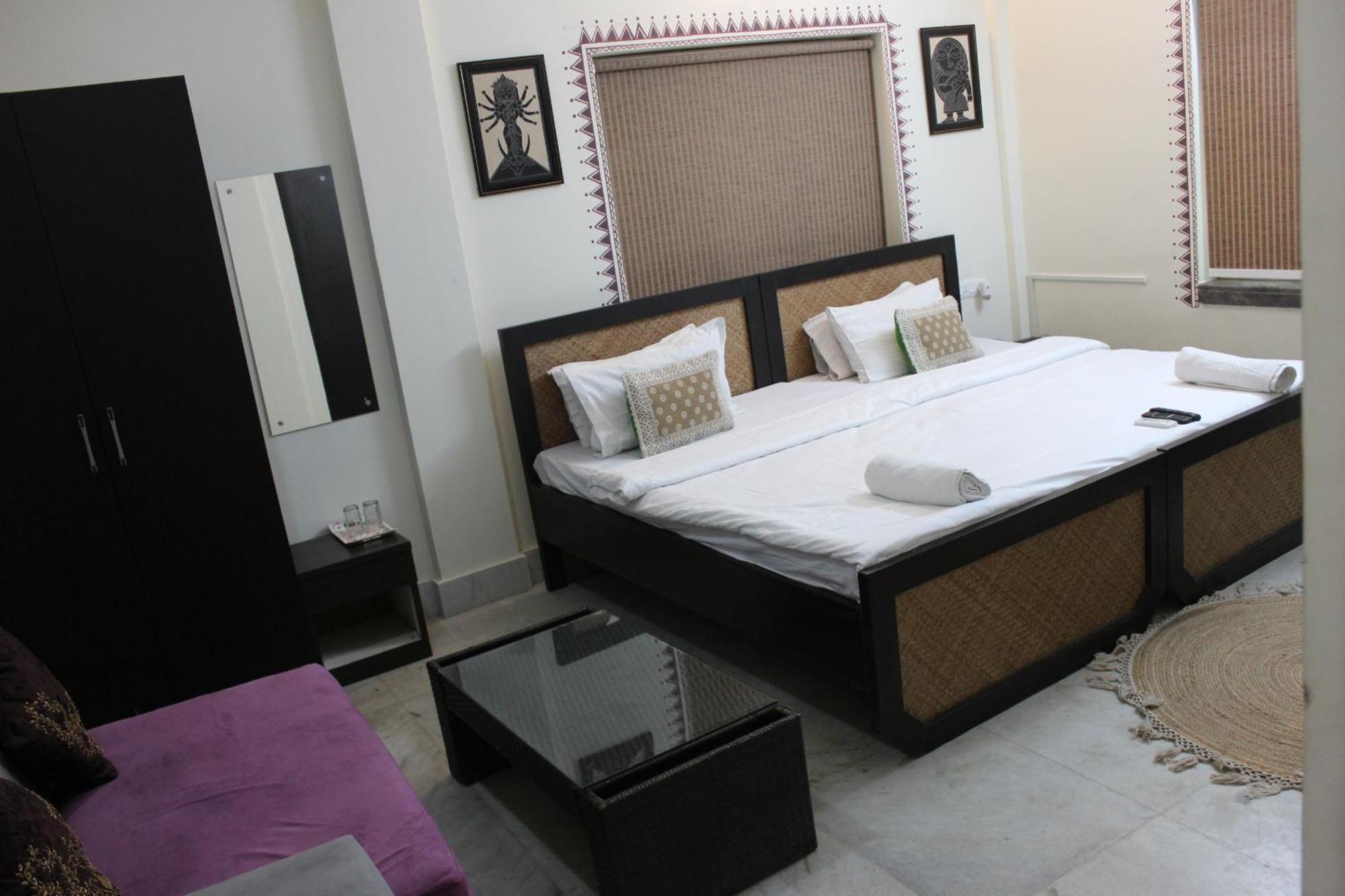 Hotel Kolam Shantiniketan Bagian luar foto