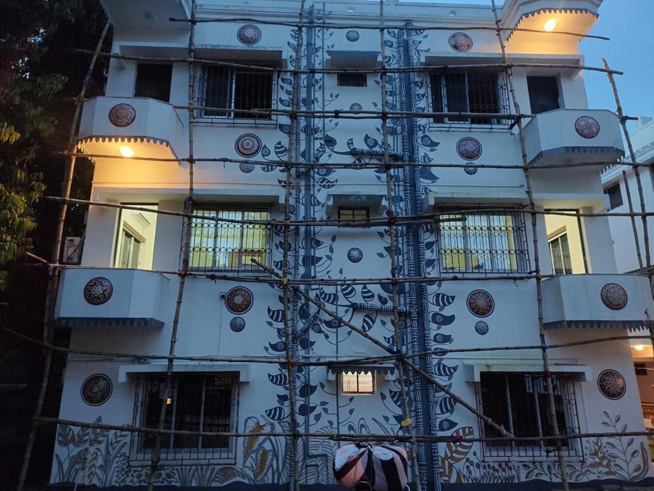 Hotel Kolam Shantiniketan Bagian luar foto